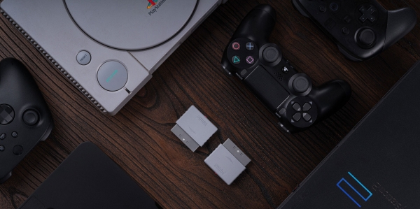 
                8BitDo выпустила ресивер для подключения современных беспроводных геймпадов к оригинальным PS1 и PS2. Дизайн прекрасен!
            