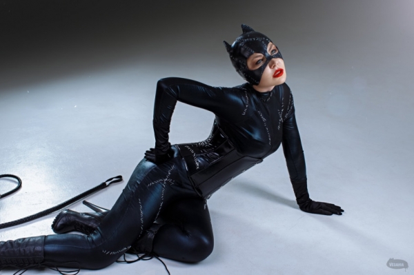 Косплеер показала горячую Женщину-кошку из фильма «Бэтмен возвращается»